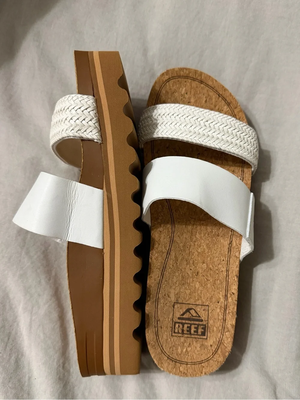 Reef Cushion Vista Hi Sandals White Braid Size 8